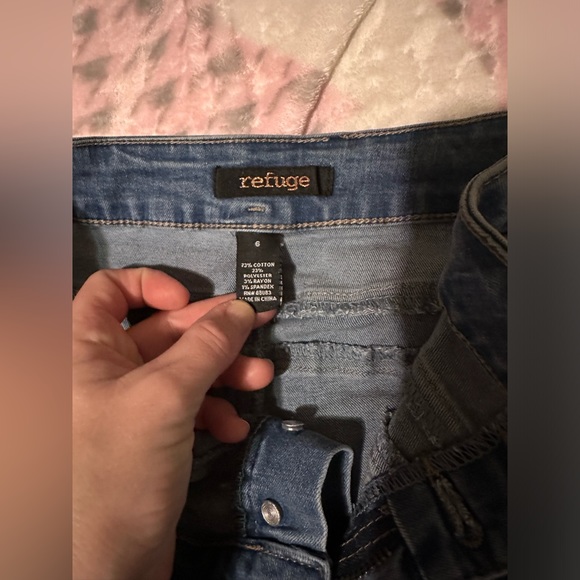 Jeans - Picture 5 of 6